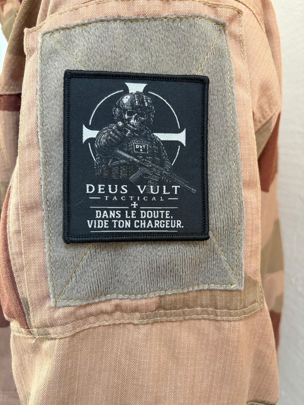 Patch Velcro DVT - dans le doute vide ton chargeur