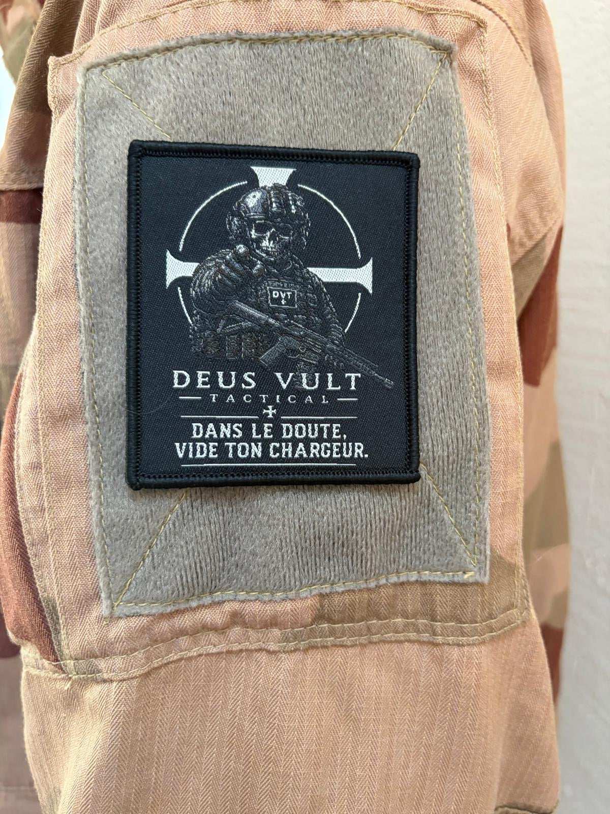 Patch Velcro DVT - dans le doute vide ton chargeur
