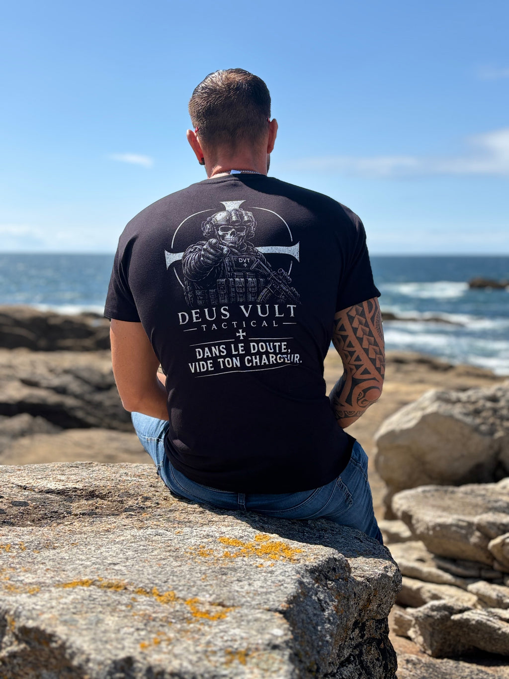 T-shirt dans le doute vide ton chargeur