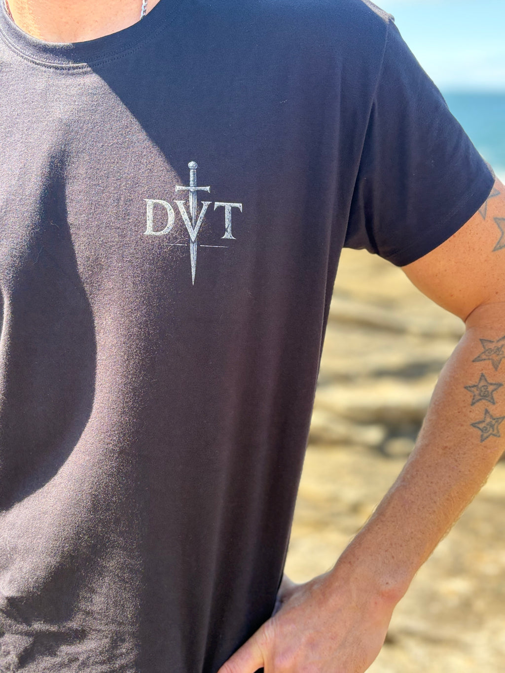 T-shirt dans le doute vide ton chargeur
